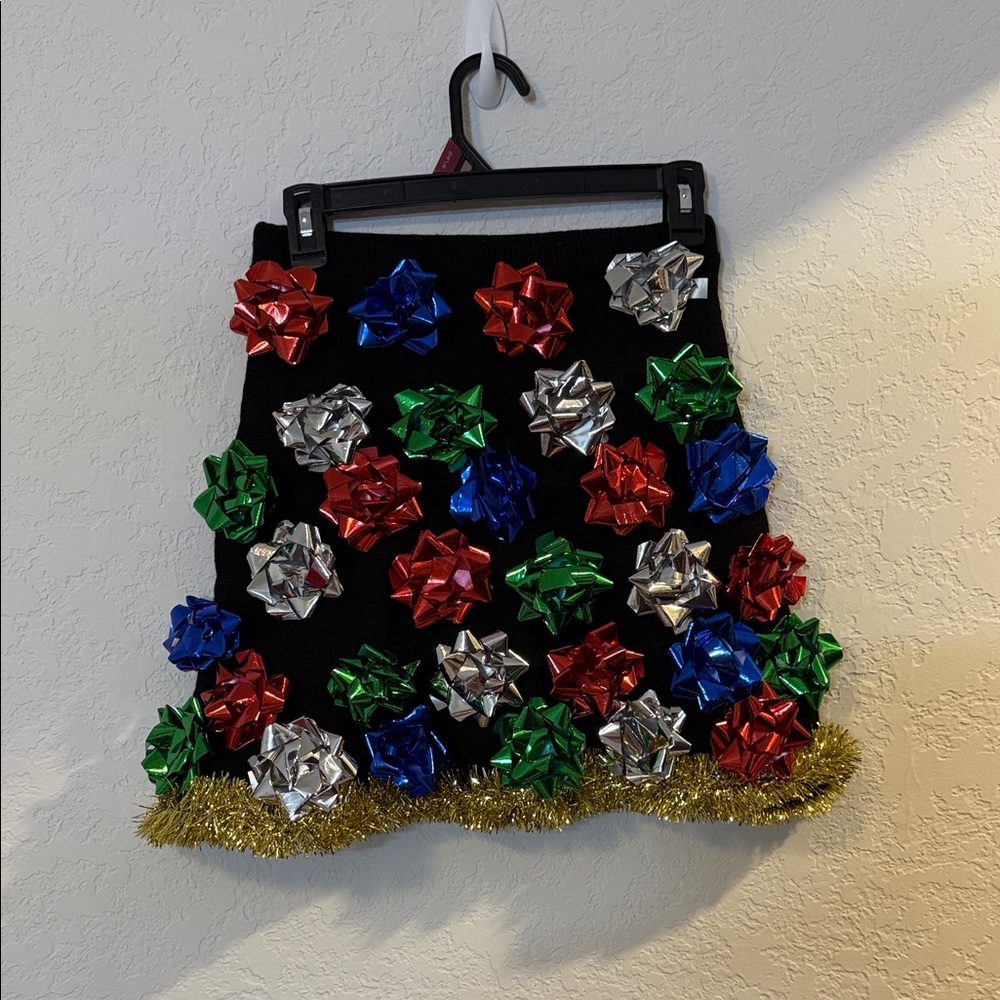 ❤️‍🔥NWOT CHRISTMAS BOW MINI SKIRT PLANET HEART XS